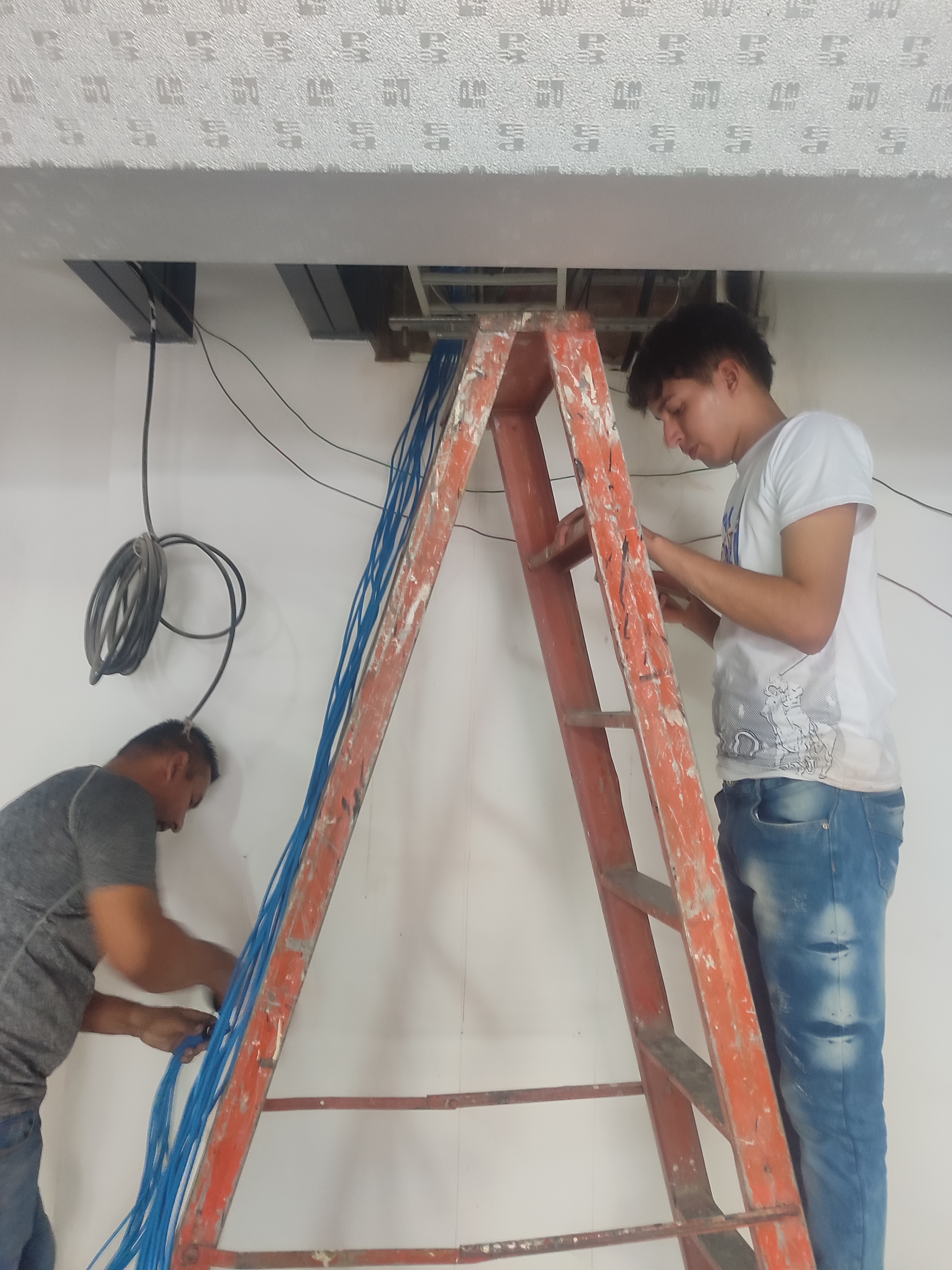 Centro de datos y cableado certificado terminado